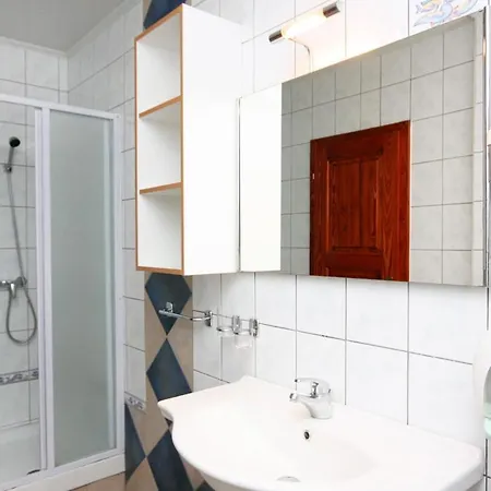Apartments By The Sea Rogoznica - 3196 *