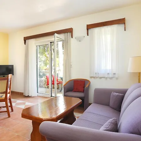 Apartment Apartments By The Sea Rogoznica - 3196