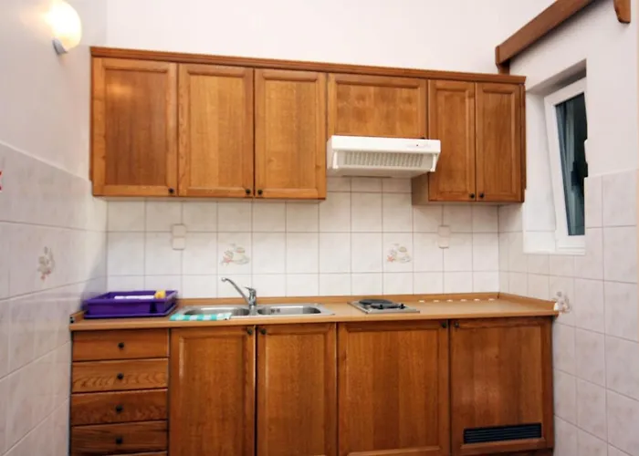 By The Sea - 3196 روغوزنيكا